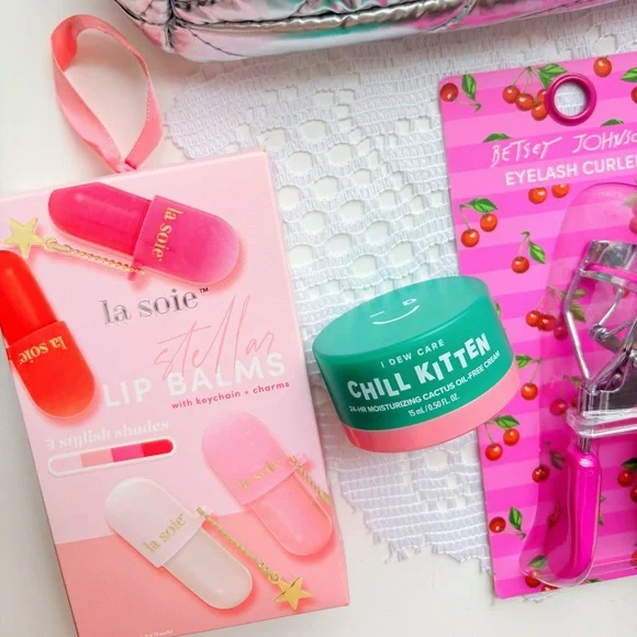 8 Piece Pink Skincare & Beauty Bundle 💖✨ - Picture 2 of 5